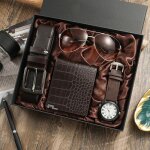 Coffret cadeau pour hommes 4pcs portefeuille montre ceinture lunettes de soleil Coffret cadeau pour hommes 4pcs portefeuille montre ceinture lunettes de soleil