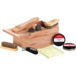 Coffret � cirage en bois de c�dre avec repose - pied int�gr� - avec accessoires