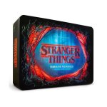 Coffret collector - micromania - stranger things - hawkins memories - �dition limit�e - 5 packs souvenirs ...