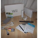 Console de jeu - nintendo - wii - blanche - avec wii sports - 1 manette officielle Console de jeu - nintendo - wii - blanche - avec wii sports - 1 manette officielle