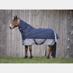 Couverture dextérieur pour cheval doublée polaire equithème tyrex 600 d - marine / gris - 145 cm Couverture dextérieur pour cheval doublée polaire equithème tyrex 600 d - marine / gris - 145 cm