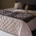 Couvre - lit 240x260 gipsy velours piquage points brods marron camel