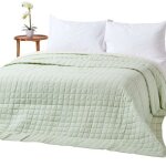 Couvre lit matelass� bicolore & r�versible en coton vert sauge & cr�me 150 x 200 cm