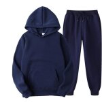 Ensemble de survêtement pour homme - pantalon de jogging et pull à capuche - bleu marine Ensemble de survêtement pour homme - pantalon de jogging et pull à capuche - bleu marine