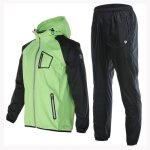 Ensemble de vtement de sudation homme  capuche - vert - coupe - vent et impermable - manches longues ...