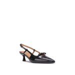 Escarpins slingback vernies avec n?ud devant. dot�es de fines brides et dune boucle m�tallique. pour ...