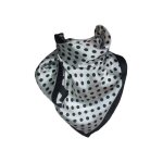 Foulard femme carr� en soie - id�e cadeau - �charpe