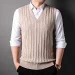 Gilet homme  rayure en tricot laine coupe standard sans manche col en v couleur unie - beige - insfity ...
