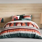 Housse de couette 220x240 cm + 2 taies doreiller carr�es 100% coton 57 fils galyo