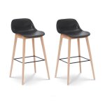 Lot de 2 tabourets de bar noirs style scandinave avec pieds en bois naturel - hauteur 66 cm Lot de 2 tabourets de bar noirs style scandinave avec pieds en bois naturel - hauteur 66 cm