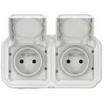 Legrand double prise de courant avec terre �tanche pr�c�bl�e avec volet plexo - 16a 250v - blanc
