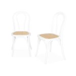 Lot de deux chaises vintage en bois avec assise en rotin et dossier arrondi coloris blanc Lot de deux chaises vintage en bois avec assise en rotin et dossier arrondi coloris blanc