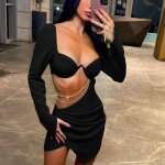 Mini robe � manches longues ajour�e avec cha�ne en diamant pour femme noir