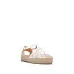 Espadrilles avec d�tails en crochet et r�sille. dot�es dune semelle en cordage et surpiq�res. mod�le ...