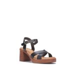 Sandales � brides en simili et plateforme. dot�es dune boucle dor�e � la cheville. hauteur plateforme ...