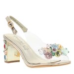 Nu - pieds dor�s avec un talon d�croch� haut et une boucle � ardillon