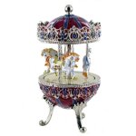 Oeuf musical de style faberg en mtal avec chevaux de carrousel. oeuf musical pour pques - le beau ...