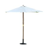 Parasol bois blanc ? cocktail ? blanc
