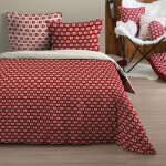 Parure de lit 3 pi�ces esprit chalet en coton rouge 240x220 cm