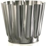 Petit moule  gteau battu en fer blanc -  145mm