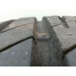 Pneu - uniroyal - rain expert 5 - 185 / 65 r15 - charge 88 - vitesse t - Été Pneu - uniroyal - rain expert 5 - 185 / 65 r15 - charge 88 - vitesse t - Été