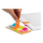 Post - it notes markers
