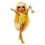 Rainbow high swim & style - poupée mannequin ariculée 27 cm - sunny (jaune) - maillot de bain + paréo ... Rainbow high swim & style - poupée mannequin ariculée 27 cm - sunny (jaune) - maillot de bain + paréo ...