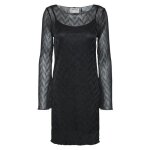 Robe courte noire unie droite � col rond et � manches longues en voile