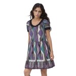 Robe femme violette � manches courtes et col rond parfaite pour une journ�e d�contract�e