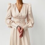 Robe longue de bal en satin pour femmes - type beige - taille haute - slim - élégante - vêtements de Robe longue de bal en satin pour femmes - type beige - taille haute - slim - élégante - vêtements de