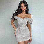 Robe mi - longue dété pour femme - Épaule dénudée - taille haute - argenté noir - manches plissées - ... Robe mi - longue dété pour femme - Épaule dénudée - taille haute - argenté noir - manches plissées - ...