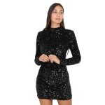 Robe moulante � sequins