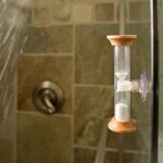 Sablier - kikkerland - bois et transparent - �conomiseur deau - 5 minutes - pratique