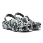Sabots crocs classic camo gris / multi pour hommes - taille eu 39 - 40 Sabots crocs classic camo gris / multi pour hommes - taille eu 39 - 40