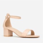 Sandales en simili � talon et bout ouvert carr�s. mod�le dot� dune bride ajustable � la cheville. tige ...