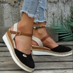 Sandales femme simili cuir antidérapant talon haut bicolore - noir Sandales femme simili cuir antidérapant talon haut bicolore - noir