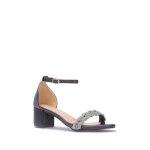 Sandales � talons avec bride tress�e en strass. dot�es dune bride � boucle au niveau de la cheville. ...