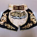 Short de boxe - traditionnel thai - crème - tailles enfants et adultes - 100% satin polyester Short de boxe - traditionnel thai - crème - tailles enfants et adultes - 100% satin polyester