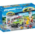 Station essence playmobil city life avec 4 personnages et une voiture 4x4