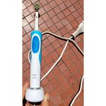 Brosse a dent �lectrique braun oral b