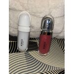 Je vend ces deux gloss kiko ( 1 gloss crème effet repulpant 02et 1 gloss brillant 17 ) jamais utilisé ... Je vend ces deux gloss kiko ( 1 gloss crème effet repulpant 02et 1 gloss brillant 17 ) jamais utilisé ...