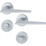 Poignes de porte sur rosaces rondes macau c7 en laiton chrom satin - condamnation hoppe