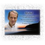 Le phare mat�riau plexiglass (garantie 5 ans) dimensions 24 x 18 cm socle marbre blanc de carrare