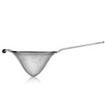 Passoire de forme conique en inox triangle à maille fine Ø18cm Passoire de forme conique en inox triangle à maille fine Ø18cm