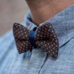 Noeud papillon tricot gris et orange