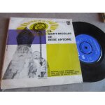45 tours la saint nicolas de bebe antoine (( dedicaces au dos ref philips 421 983