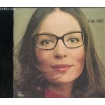 Disque vinyle 33t : une voix qui vient du coeur - soleil soleil, prisonnier dans l'ile, ou le vent t'emmène, ... Disque vinyle 33t : une voix qui vient du coeur - soleil soleil, prisonnier dans l'ile, ou le vent t'emmène, ...
