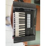 Launchkey avec ableton je ne m'en sers plus je ne les utiliser que 2 fois et je me suis achet autre ...