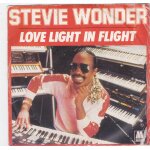 Love light in flight - it's more than you aextrait de l'album la fille en rouge