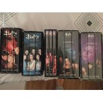 Cassettes et dvd buffy contre les vampires